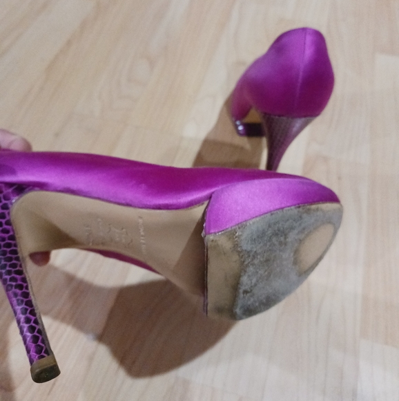 Shoes - Picture 4 of 4